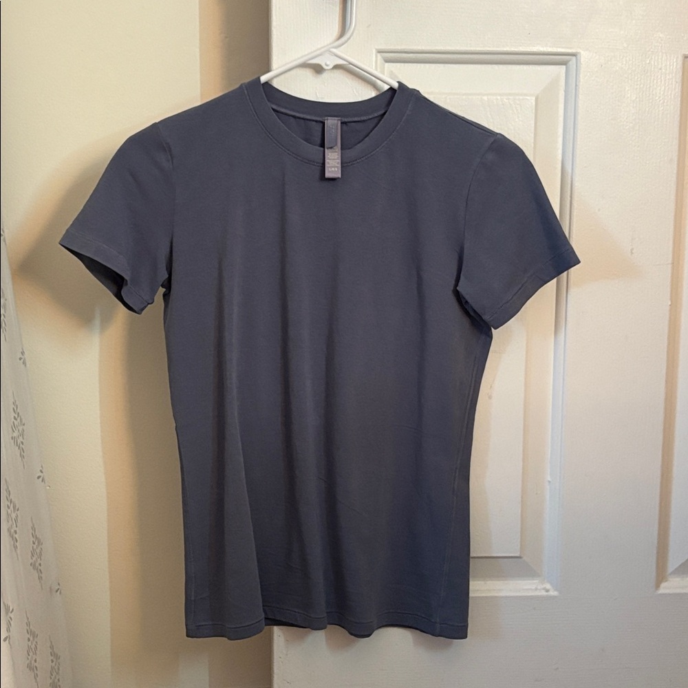 Skims tee - Picture 3 of 4